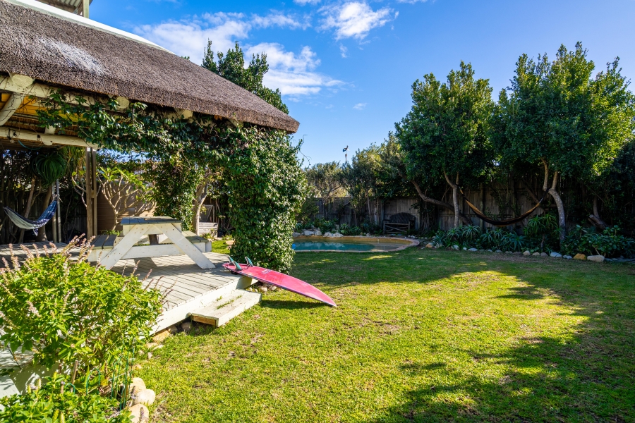 4 Bedroom Property for Sale in Kommetjie Western Cape